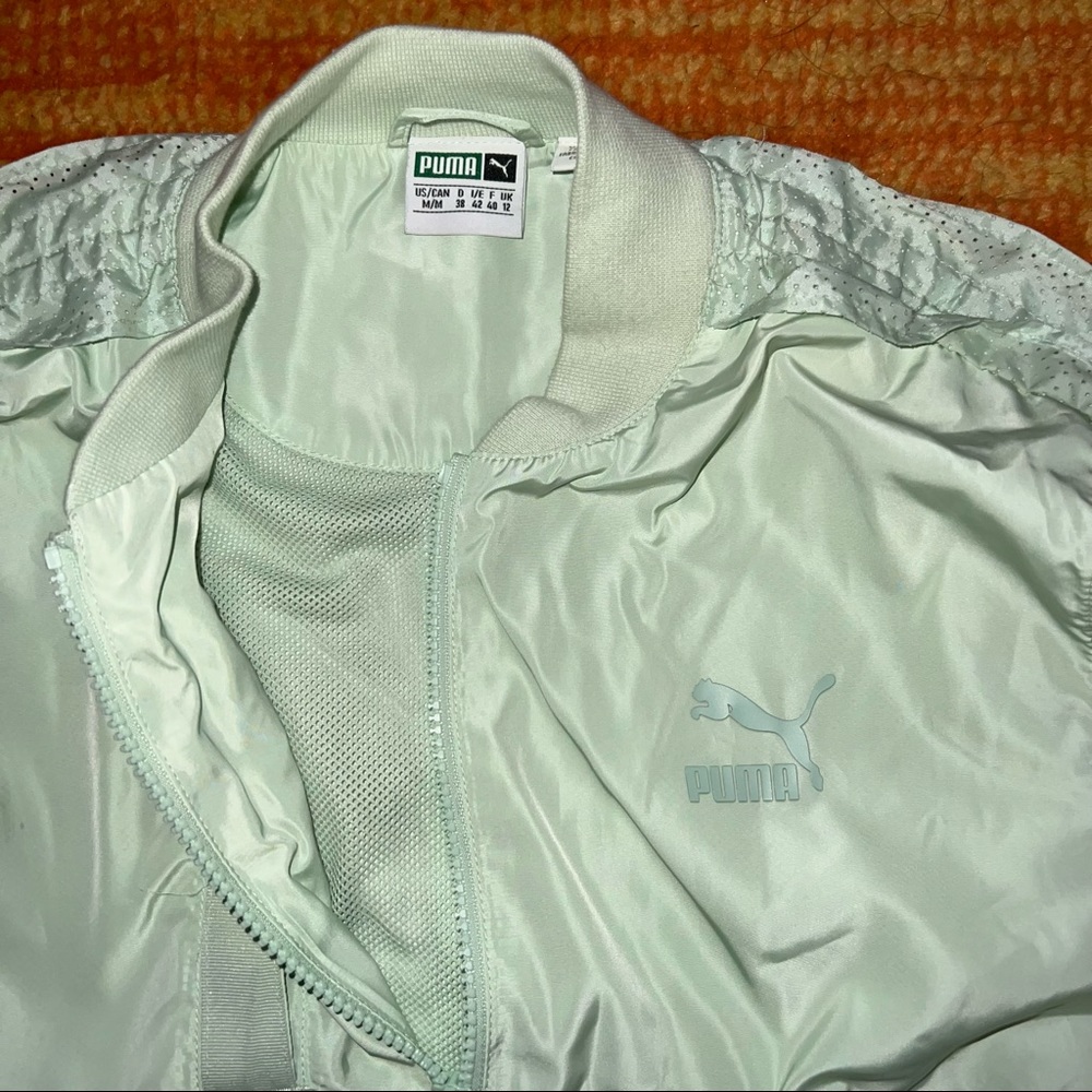 Puma Jacket 🌸 - Picture 3 of 4